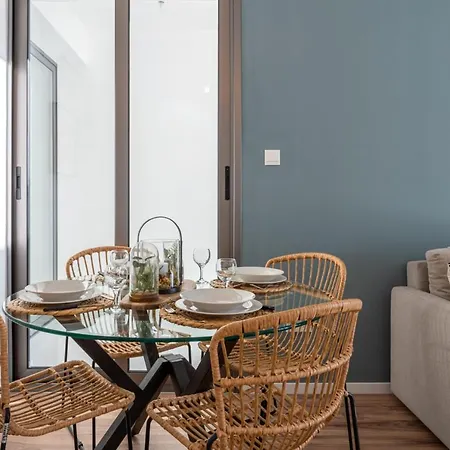 Moon Light 1-bedroom In *